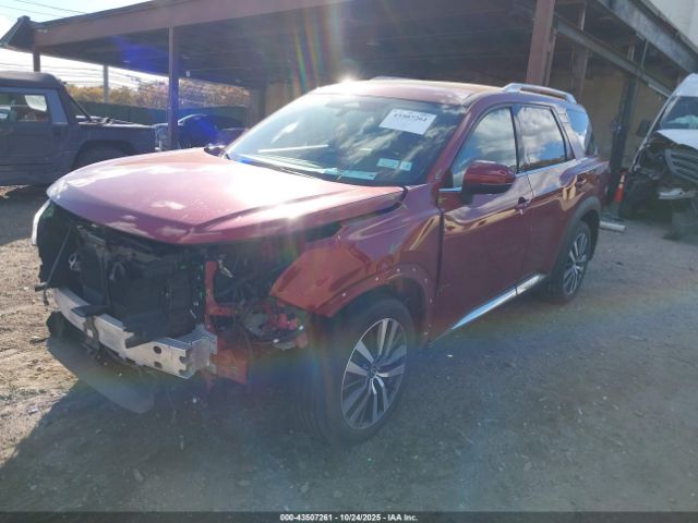 Nissan Pathfinder Platinum 4wd Image 7