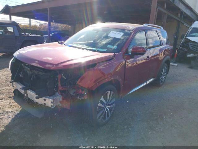 Nissan Pathfinder Platinum 4wd Image 7