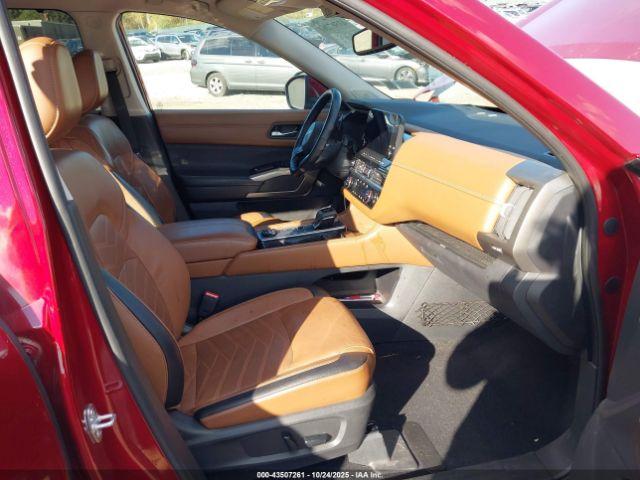 Nissan Pathfinder Platinum 4wd Image 15