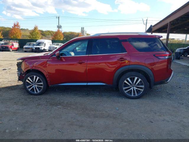 Nissan Pathfinder Platinum 4wd Image 5