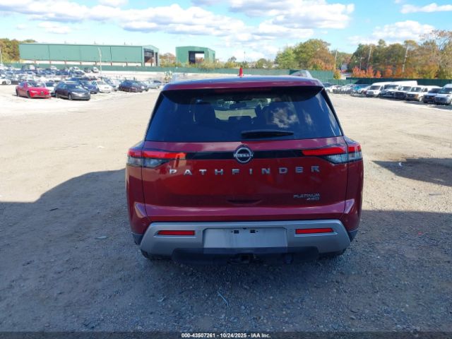 Nissan Pathfinder Platinum 4wd Image 16