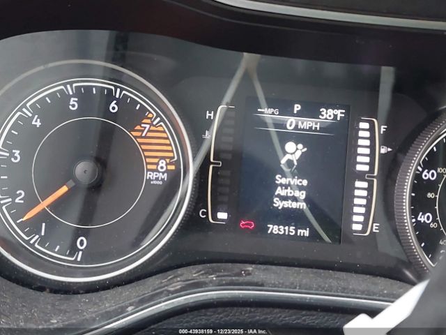 Jeep Cherokee Latitude Plus 4x4 Image 7