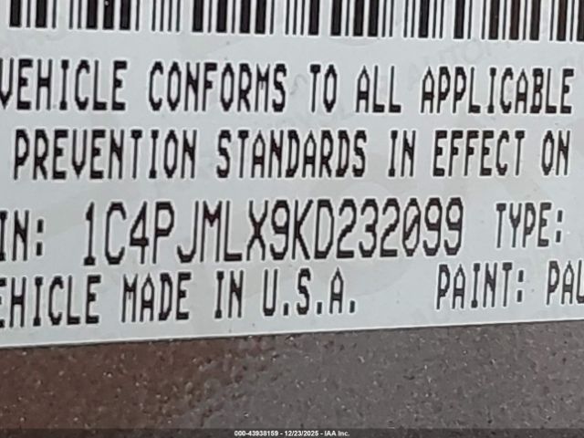 Jeep Cherokee Latitude Plus 4x4 Image 8