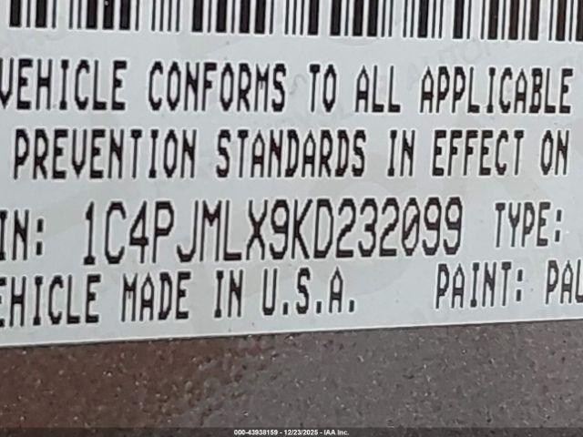 Jeep Cherokee Latitude Plus 4x4 Image 8