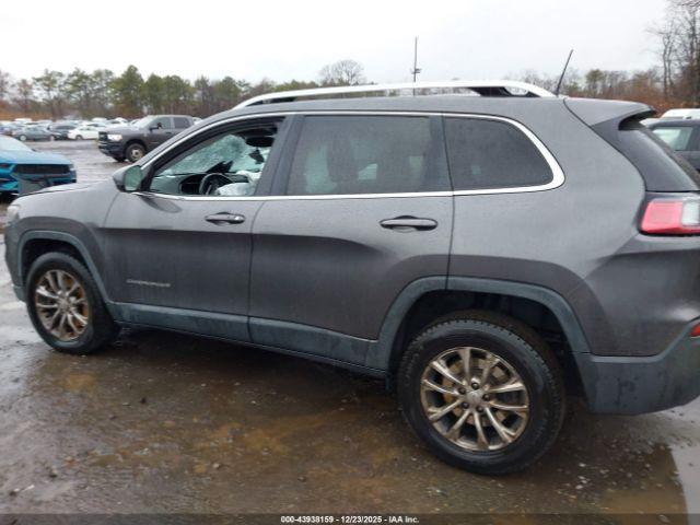 Jeep Cherokee Latitude Plus 4x4 Image 12