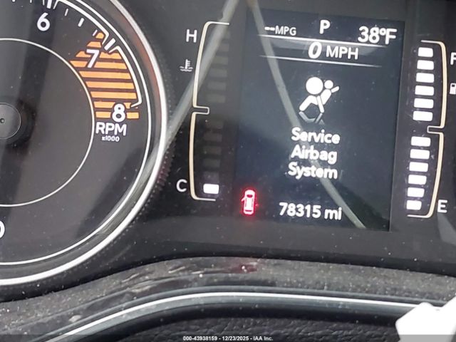 Jeep Cherokee Latitude Plus 4x4 Image 14