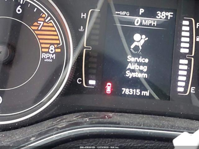 Jeep Cherokee Latitude Plus 4x4 Image 14