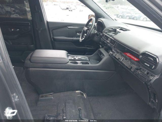 Honda Pilot Black Edition Image 6