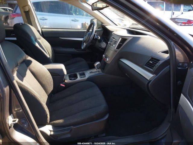 Subaru Outback 2.5i Premium Image 15