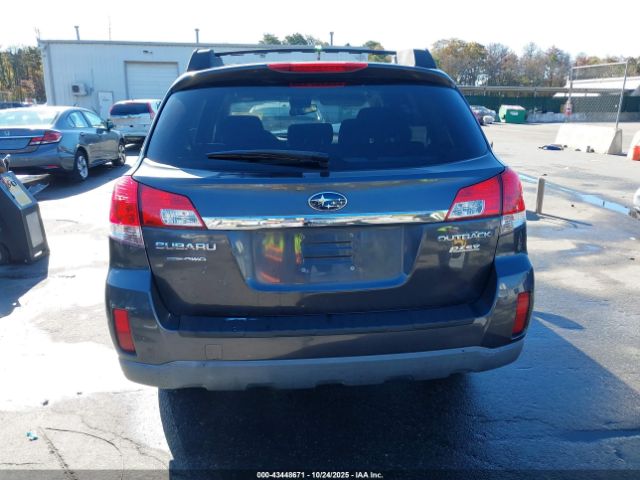 Subaru Outback 2.5i Premium Image 11