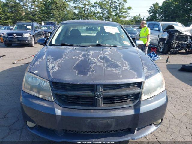 Dodge Avenger Image 12