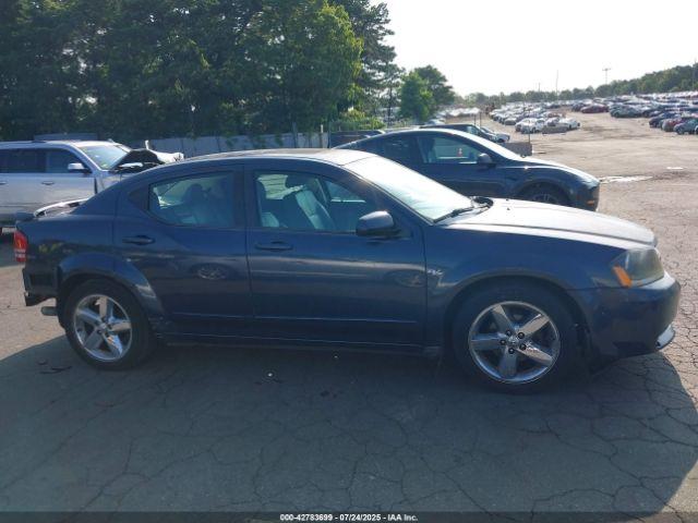 Dodge Avenger Image 16