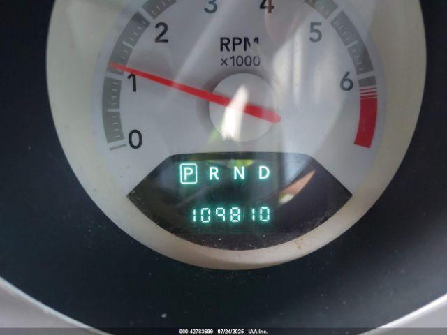 Dodge Avenger Image 2