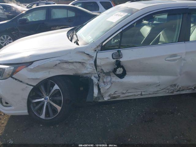 Subaru Legacy 2.5i Limited Image 4