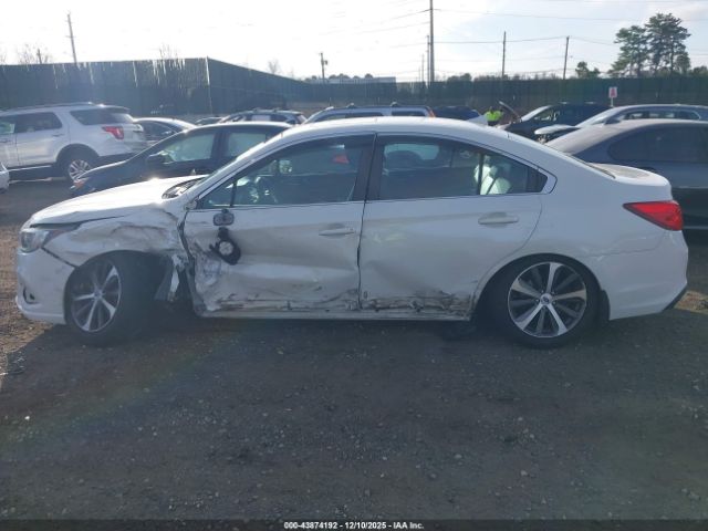 Subaru Legacy 2.5i Limited Image 13