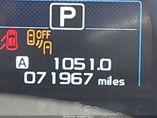 Subaru Legacy 2.5i Limited Image 2