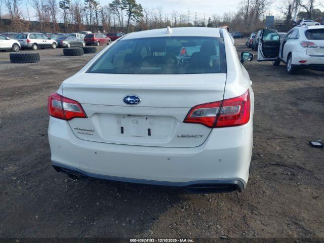 Subaru Legacy 2.5i Limited Image 15