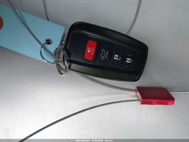 Toyota RAV4 Xse Image 2