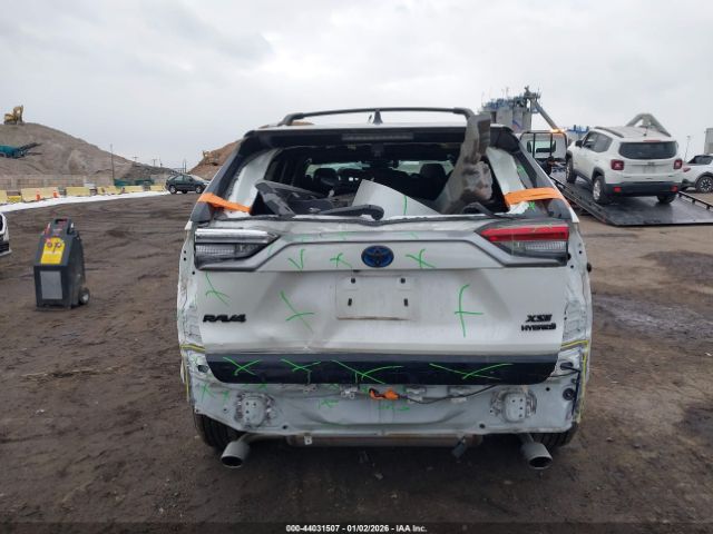 Toyota RAV4 Xse Image 17