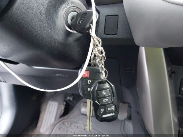 Toyota RAV4 Xle Image 9