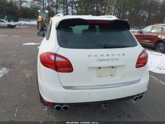 Porsche Cayenne Turbo Image 6