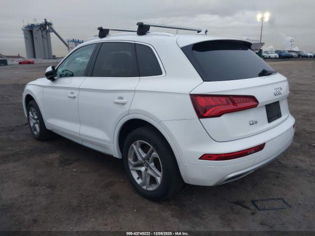 Audi Q5 45 Premium Image 2