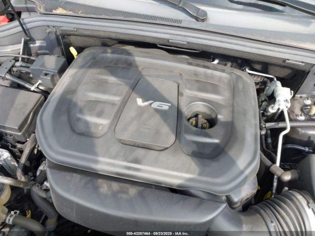 Jeep Grand Cherokee Overland 4x4 Image 11