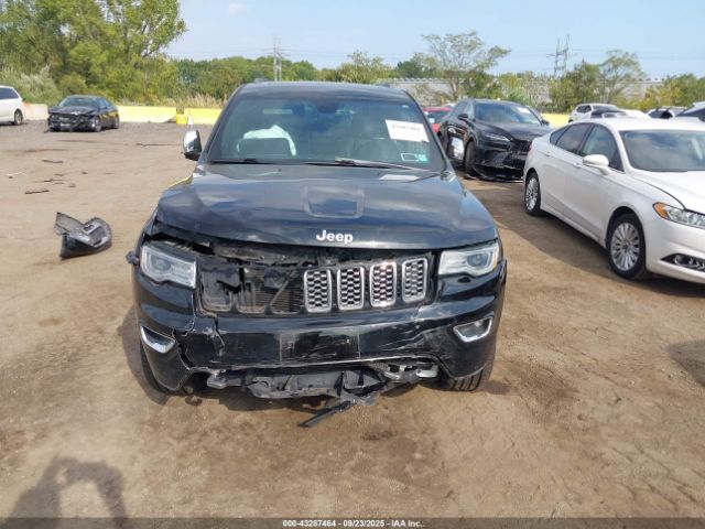 Jeep Grand Cherokee Overland 4x4 Image 15