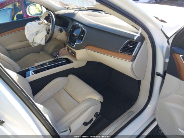 Volvo XC90 T6 Inscription Image 16