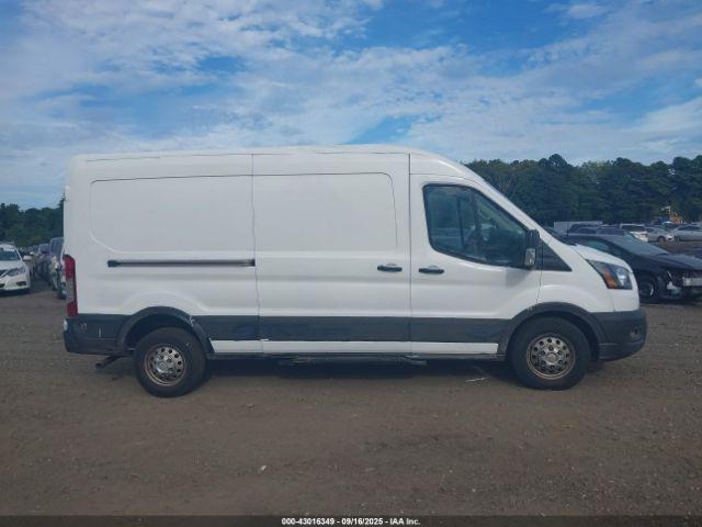 Ford Transit Image 2