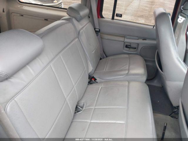 Mercury Mountaineer Image 6