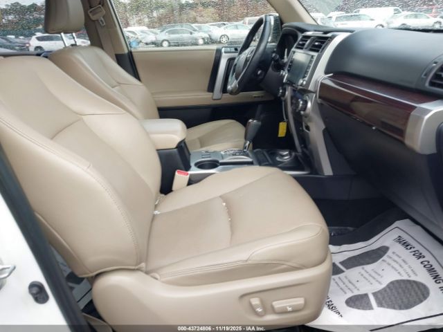 Toyota 4Runner Limited Image 6