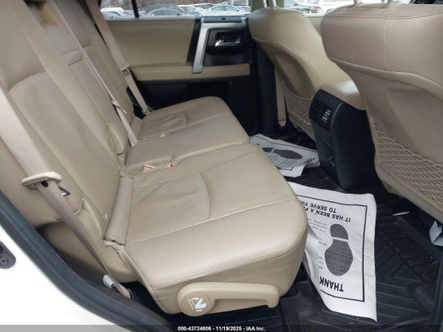 Toyota 4Runner Limited Image 8