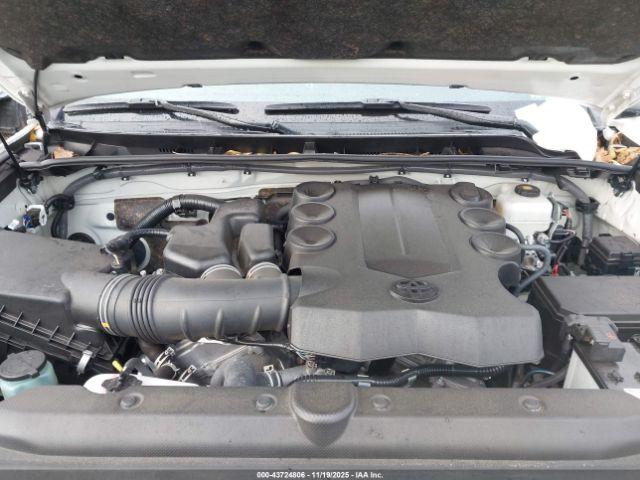 Toyota 4Runner Limited Image 14