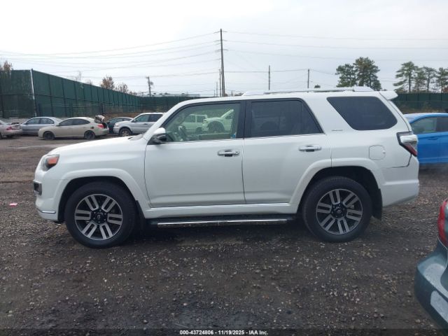 Toyota 4Runner Limited Image 17