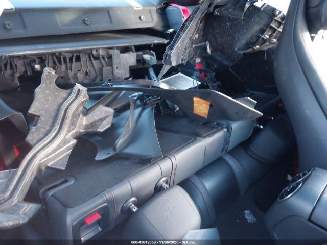 Mercedes-Benz C-Class Image 8