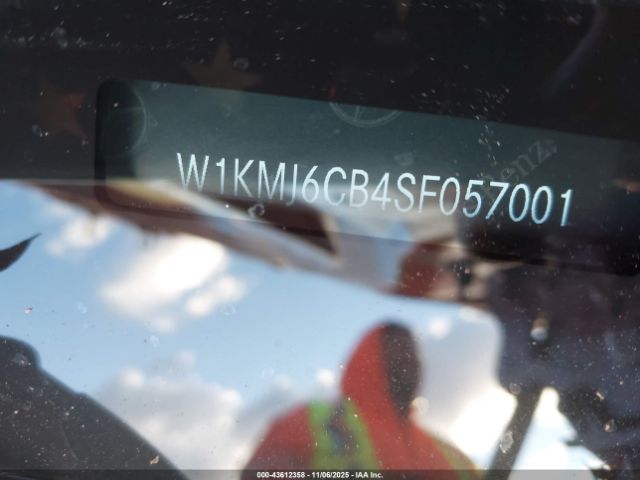 Mercedes-Benz C-Class Image 2