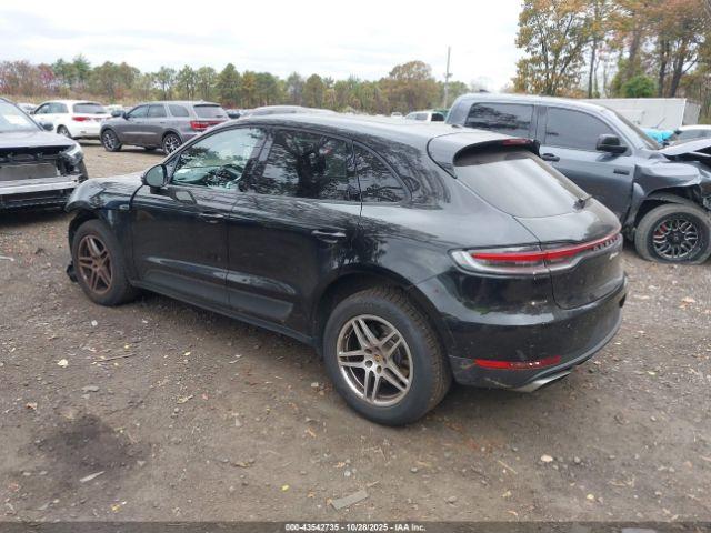 Porsche Macan Image 14