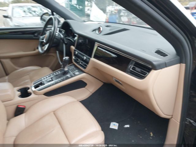 Porsche Macan Image 16