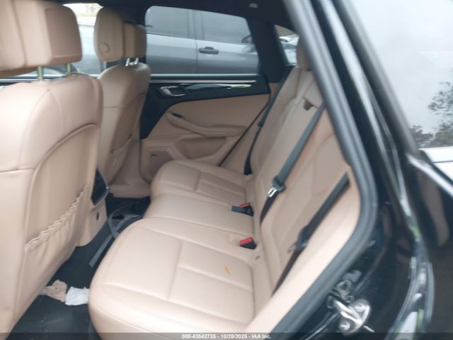 Porsche Macan Image 4