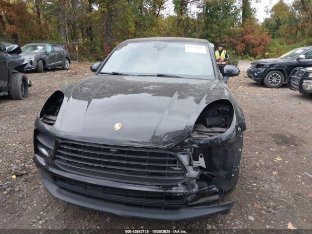 Porsche Macan Image 6