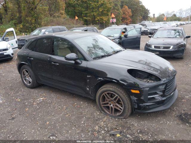 Porsche Macan Image 5