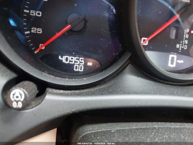 Porsche Macan Image 12