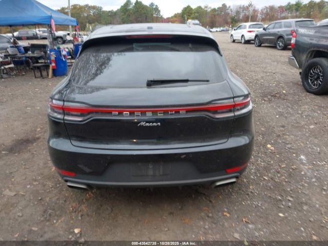 Porsche Macan Image 9