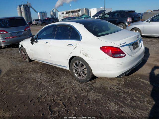 Mercedes-Benz C-Class 4matic Image 3