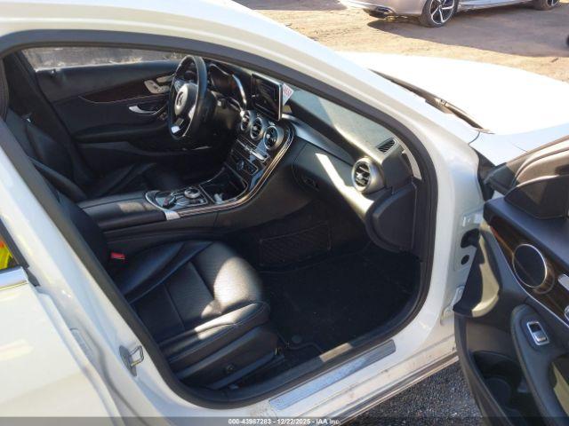 Mercedes-Benz C-Class 4matic Image 13