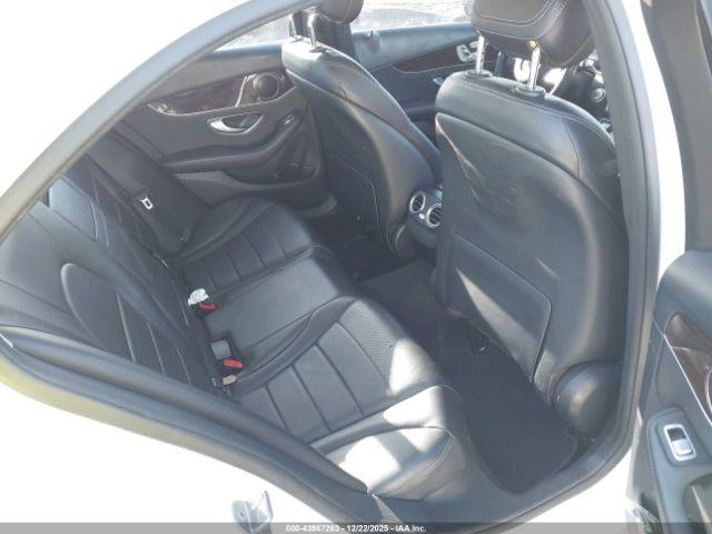 Mercedes-Benz C-Class 4matic Image 8