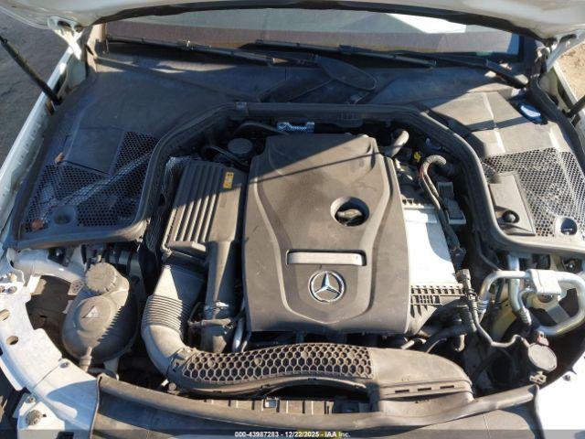 Mercedes-Benz C-Class 4matic Image 4