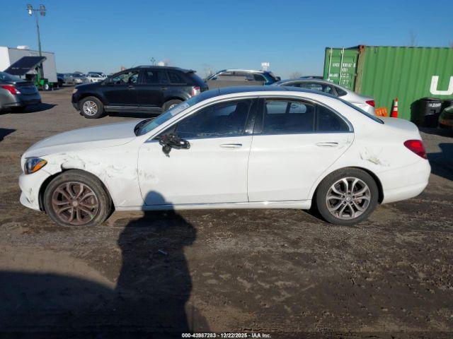 Mercedes-Benz C-Class 4matic Image 11