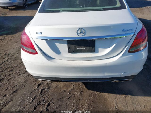 Mercedes-Benz C-Class 4matic Image 7